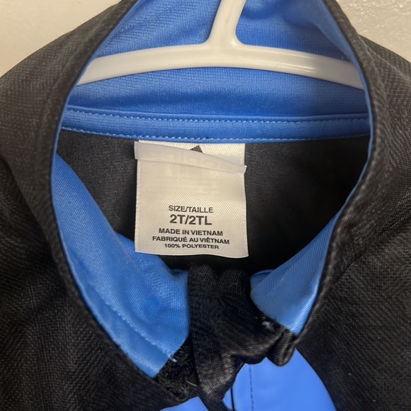 Boys adidas size 2T - Picture 2 of 2